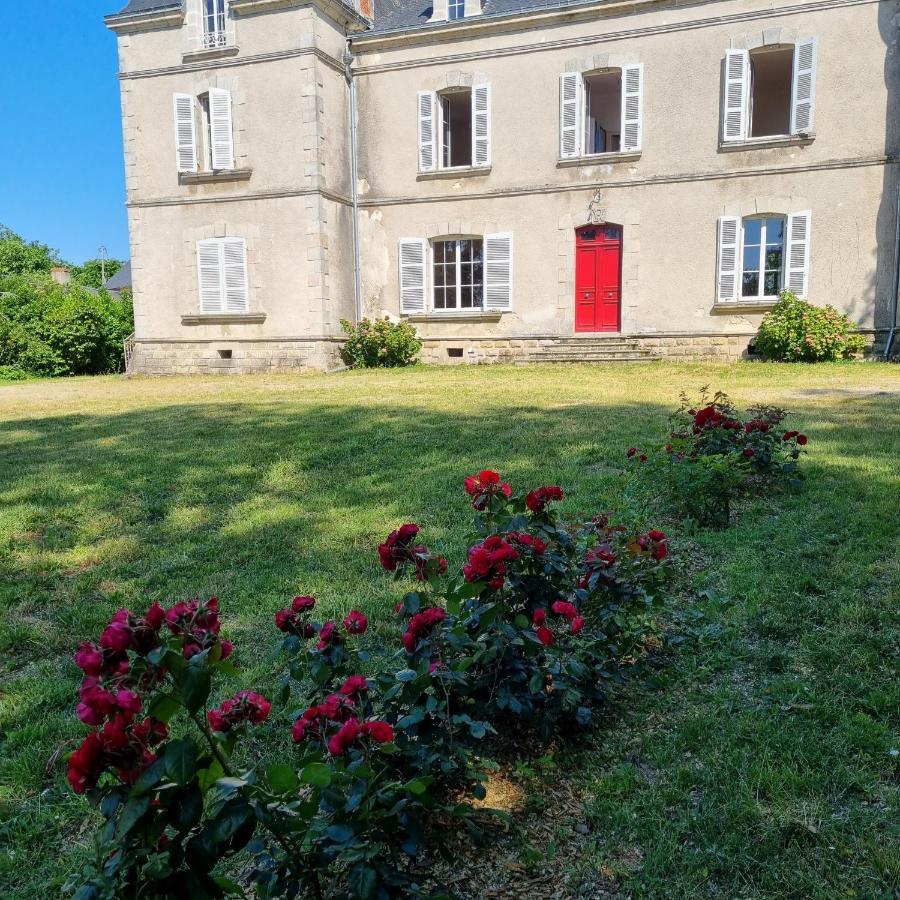 Chambres D'Hotes Chateau De Saint Etienne Du Bois Bagian luar foto